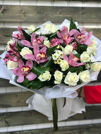 Букет цветов из: Розы и Хризантемы в городе Бор