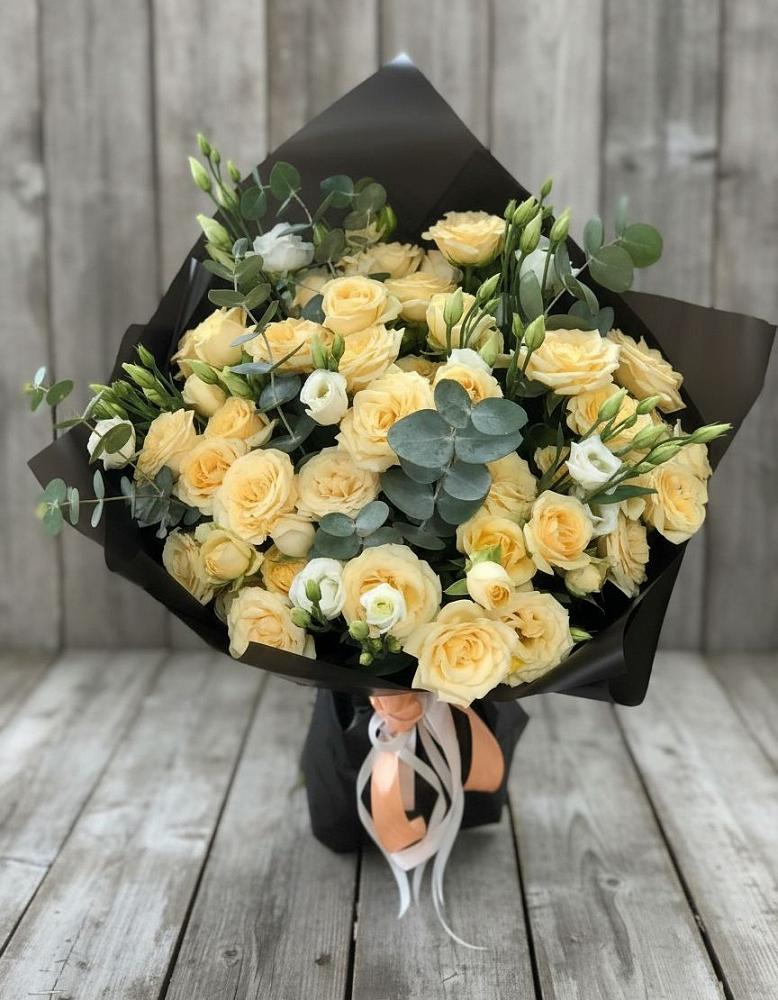 Букет цветов из: Розы и Лизиантусы в городе Бор