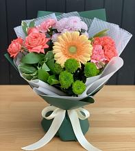 Букет цветов из:  Гвоздики, Розы, Герберы и Хризантемы в городе Бор